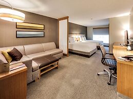 DoubleTree by Hilton Edmonton Downtown