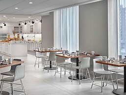 DoubleTree by Hilton Edmonton Downtown