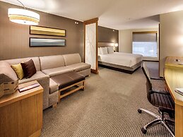 DoubleTree by Hilton Edmonton Downtown