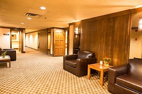 Assiniboine Gordon Inn on the Park