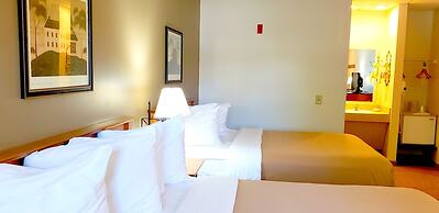 Lodging on the Square