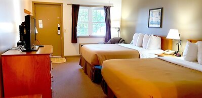 Lodging on the Square