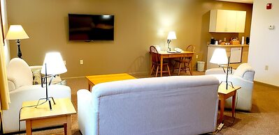 Lodging on the Square