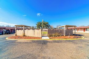 OYO Hotel Beeville - US 181