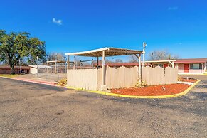 OYO Hotel Beeville - US 181