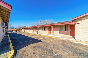 OYO Hotel Beeville - US 181