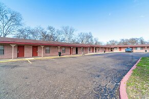 OYO Hotel Beeville - US 181