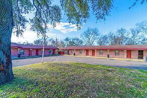 OYO Hotel Beeville - US 181