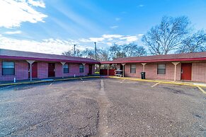 Capital O Hotel Beeville - US 181