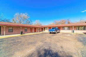 Capital O Hotel Beeville - US 181