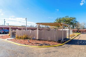 Capital O Hotel Beeville - US 181