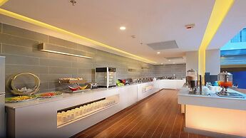 Holiday Inn Express Shenyang North Station by IHG