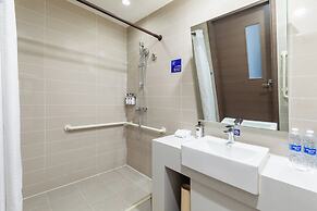 Holiday Inn Express Shenyang North Station by IHG