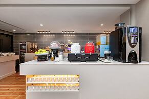 Holiday Inn Express Shenyang North Station by IHG