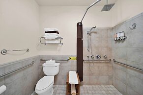 The Inn at Shasta Lake