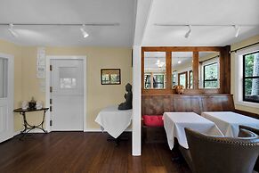 The Inn at Shasta Lake