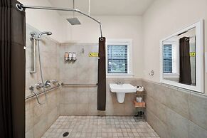 The Inn at Shasta Lake