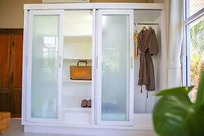 Summer Luxury Beach Resort and Spa