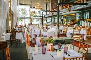 Summer Luxury Beach Resort and Spa