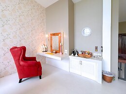 Summer Luxury Beach Resort and Spa