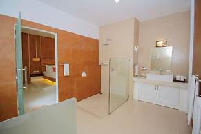 Summer Luxury Beach Resort and Spa