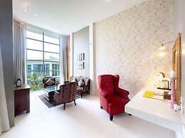 Summer Luxury Beach Resort and Spa