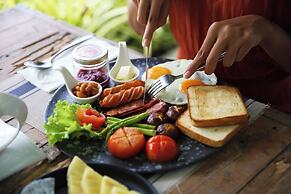 Summer Luxury Beach Resort and Spa