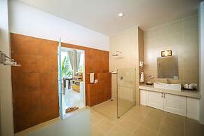 Summer Luxury Beach Resort and Spa