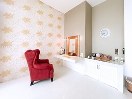 Summer Luxury Beach Resort and Spa