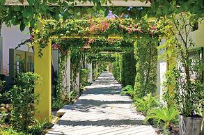 Summer Luxury Beach Resort and Spa