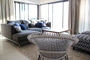 Latitude Luxury Seafront Apartments