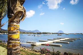 Latitude Luxury Seafront Apartments