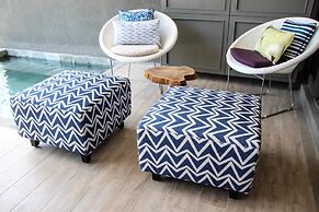 Latitude Luxury Seafront Apartments