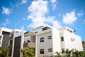 Latitude Luxury Seafront Apartments