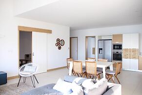 Latitude Luxury Seafront Apartments