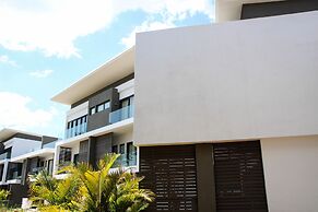 Latitude Luxury Seafront Apartments