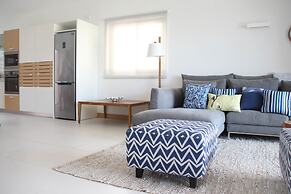 Latitude Luxury Seafront Apartments