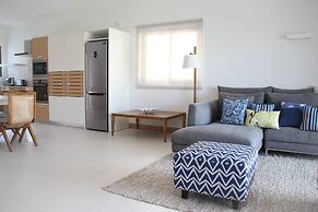 Latitude Luxury Seafront Apartments