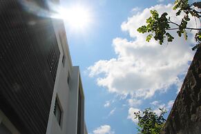 Latitude Luxury Seafront Apartments