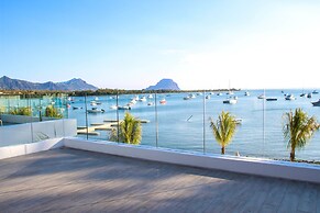 Latitude Luxury Seafront Apartments