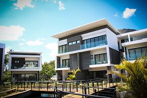 Latitude Luxury Seafront Apartments