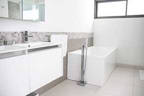 Latitude Luxury Seafront Apartments