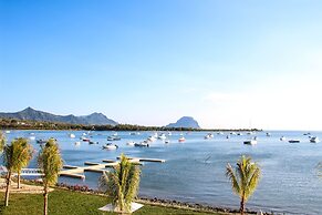 Latitude Luxury Seafront Apartments