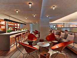 The Retreat Collection at 1 Hotel & Homes South Beach