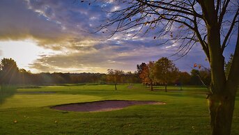 Calderfields Golf & Country Club