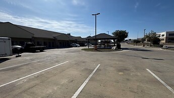 Sunbridge Inn and Suites