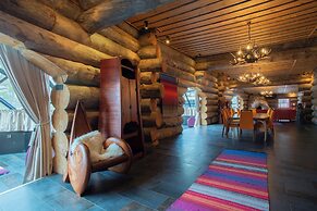 Kakslauttanen Arctic Resort