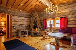 Kakslauttanen Arctic Resort