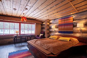 Kakslauttanen Arctic Resort