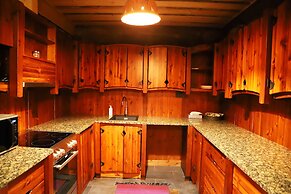 Kakslauttanen Arctic Resort